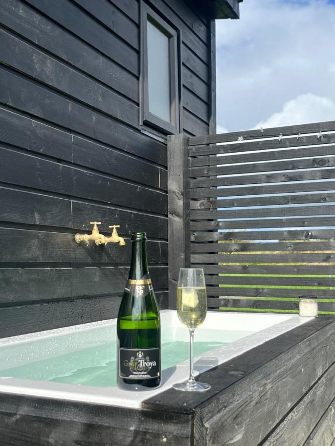 Wild Hideaways Luxury Lodges And Eco Spa Bantry Exterior photo